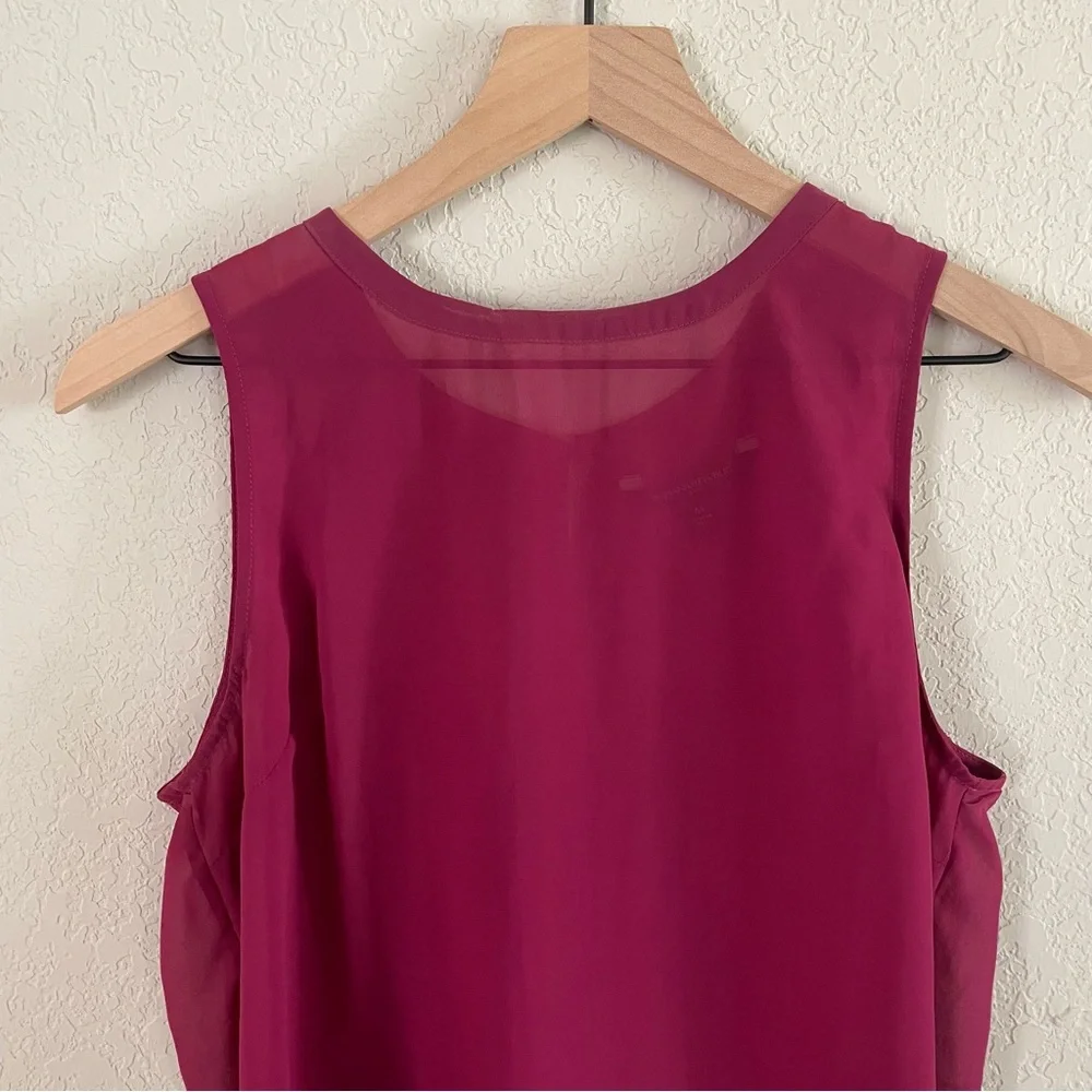 Banana Republic Sheer High Low Pleated Back Sleeveless Top - Picture 2 of 7